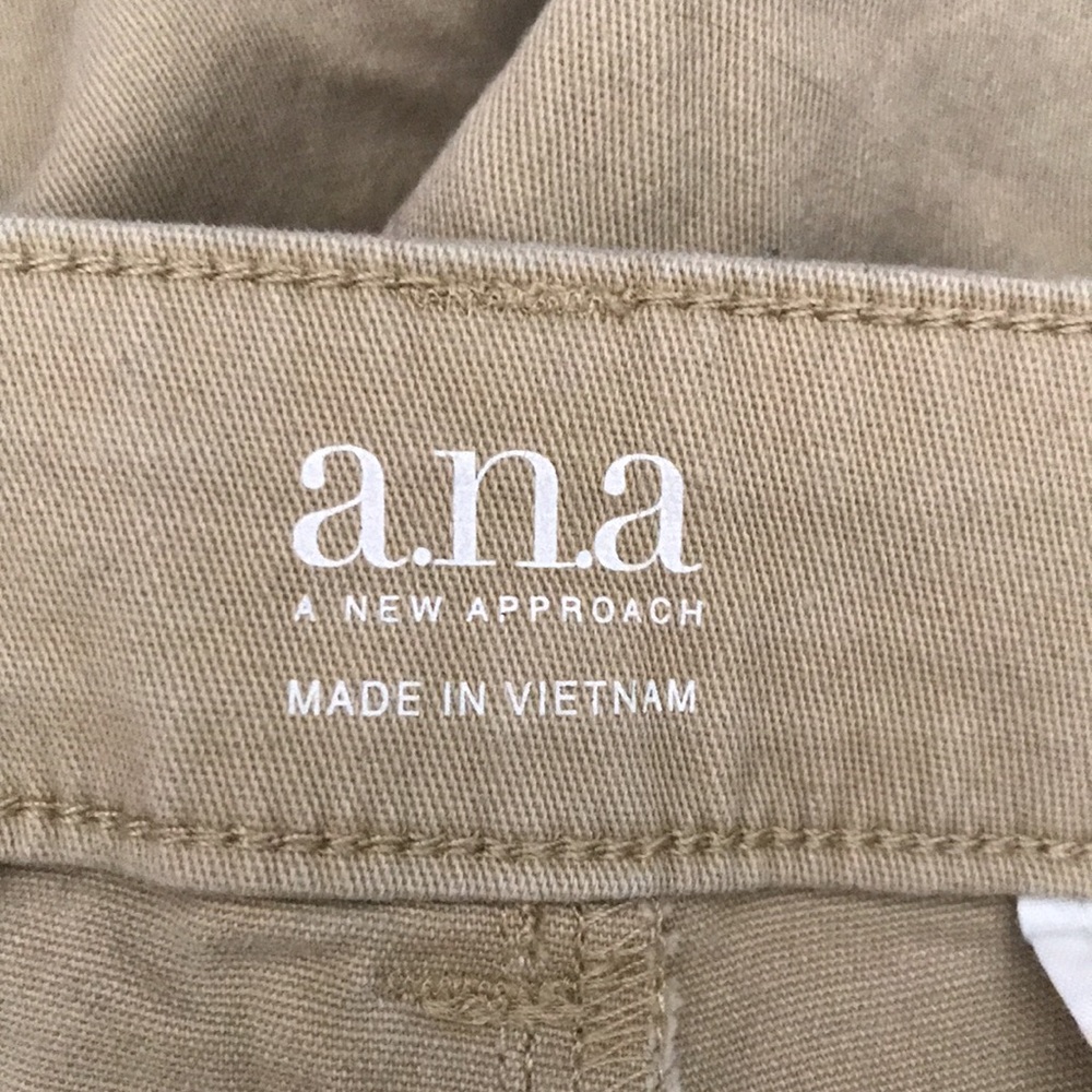 ❤️3X20 a.n.a Twill Shorts Women's Tan Chino Shorts | 6 - Picture 8 of 12